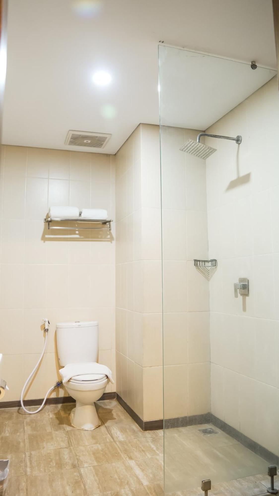 Tasneem Hotel Malioboro يوغياكارتا المظهر الخارجي الصورة