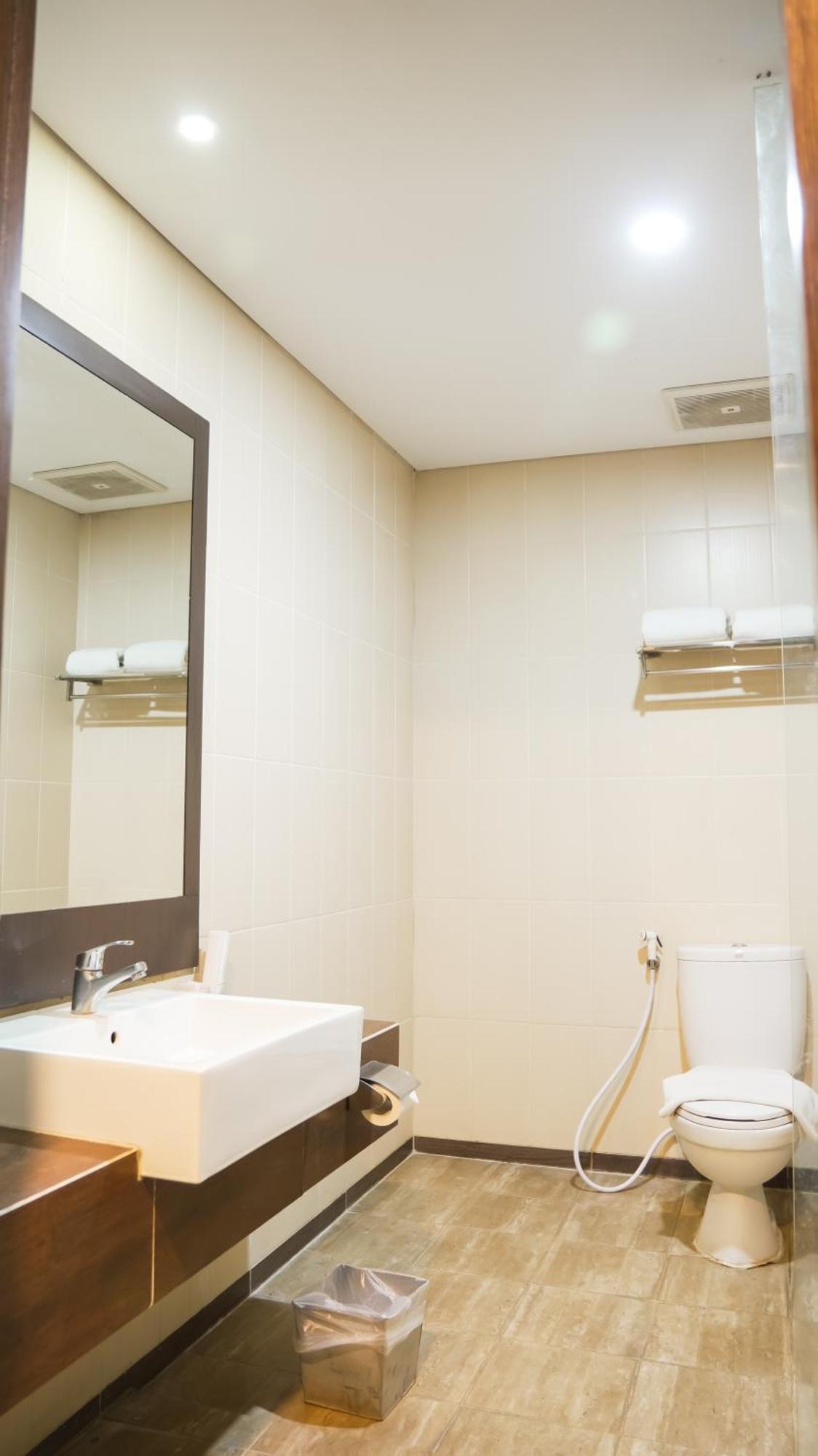 Tasneem Hotel Malioboro يوغياكارتا المظهر الخارجي الصورة